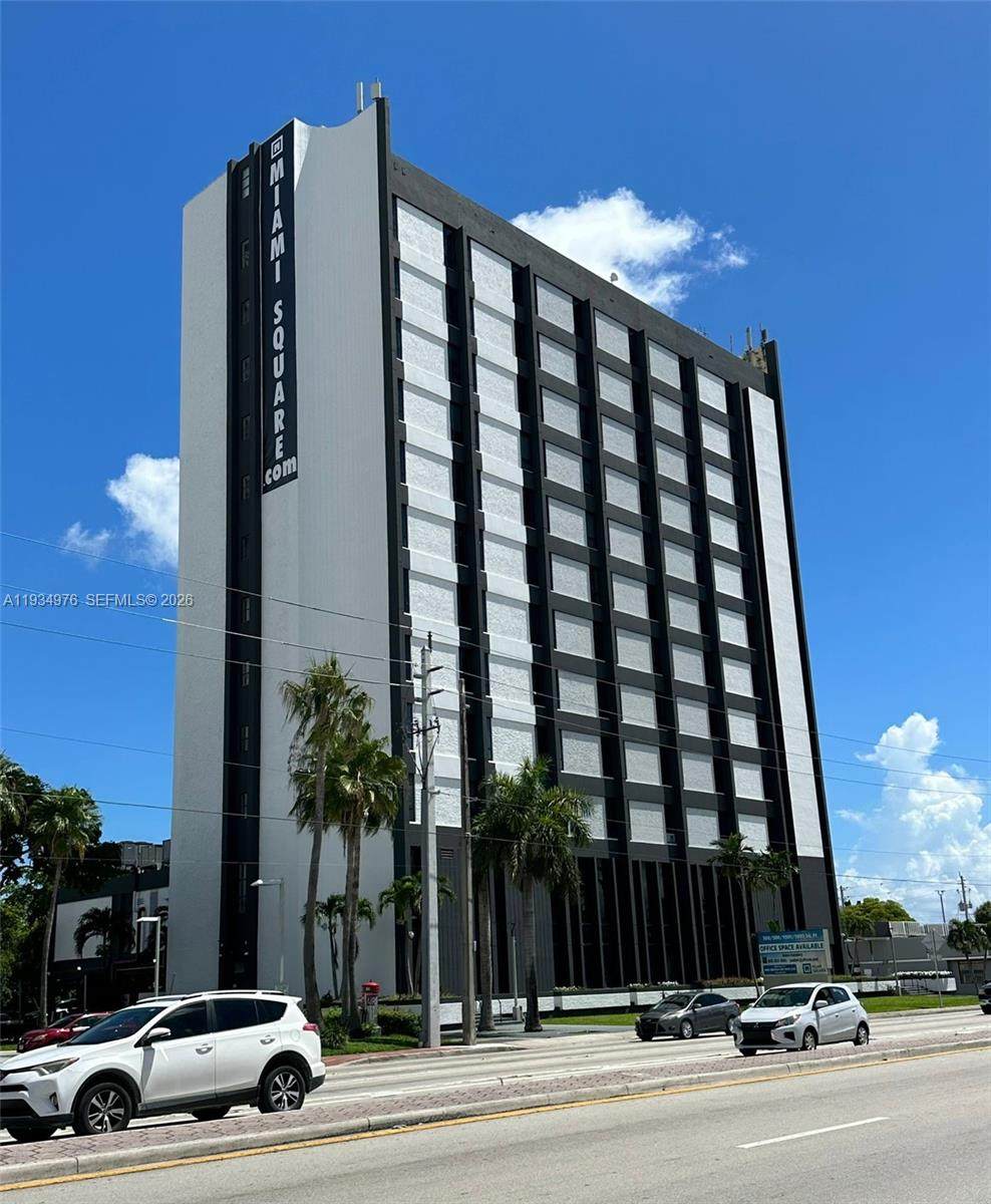 https://bt-photos.global.ssl.fastly.net/miami/orig_boomver_1_A11934976-2.jpg