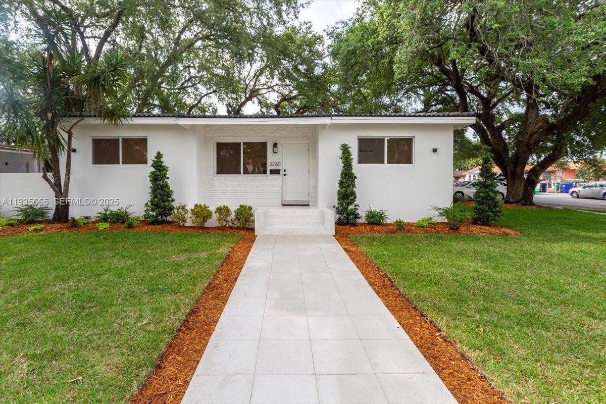 3260 9th St - Photo 1