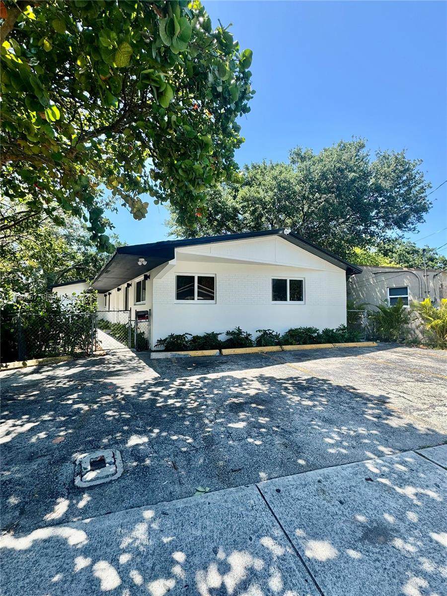 111 7th Ave - Photo 1