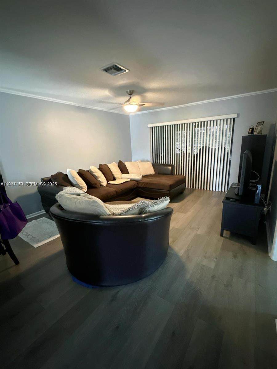 https://bt-photos.global.ssl.fastly.net/miami/orig_boomver_1_A11937179-2.jpg