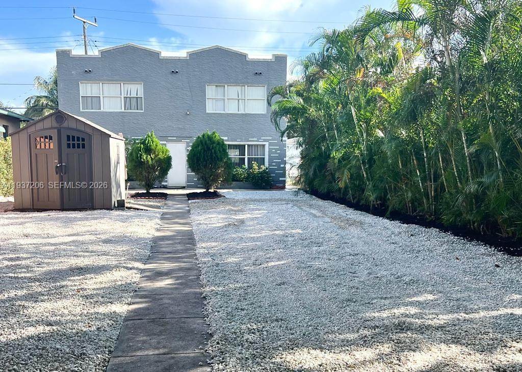 1940 Adams St - Photo 1