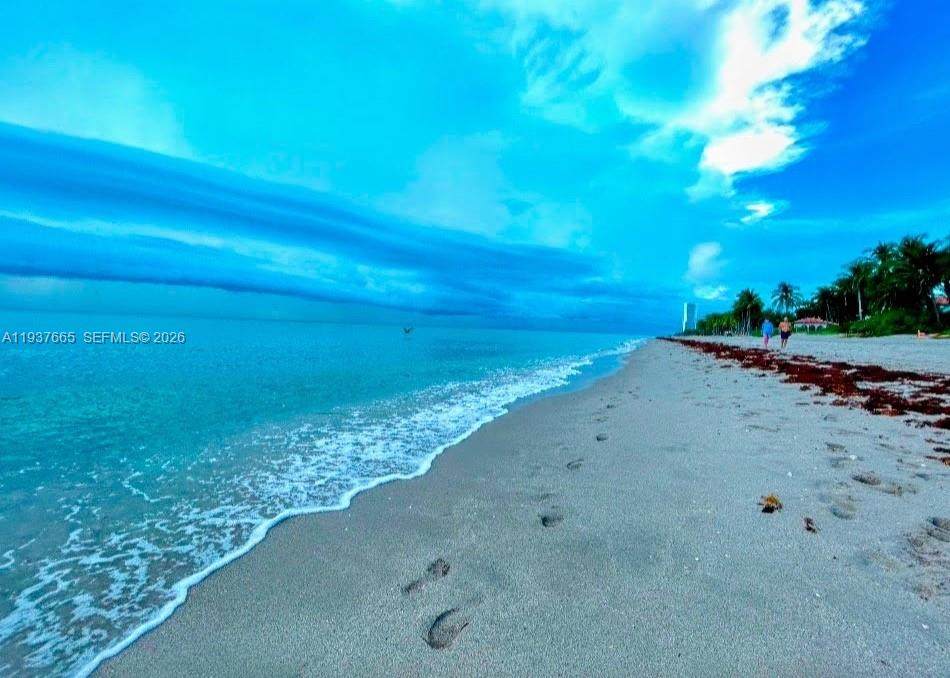 2030 Ocean Dr - Photo 1