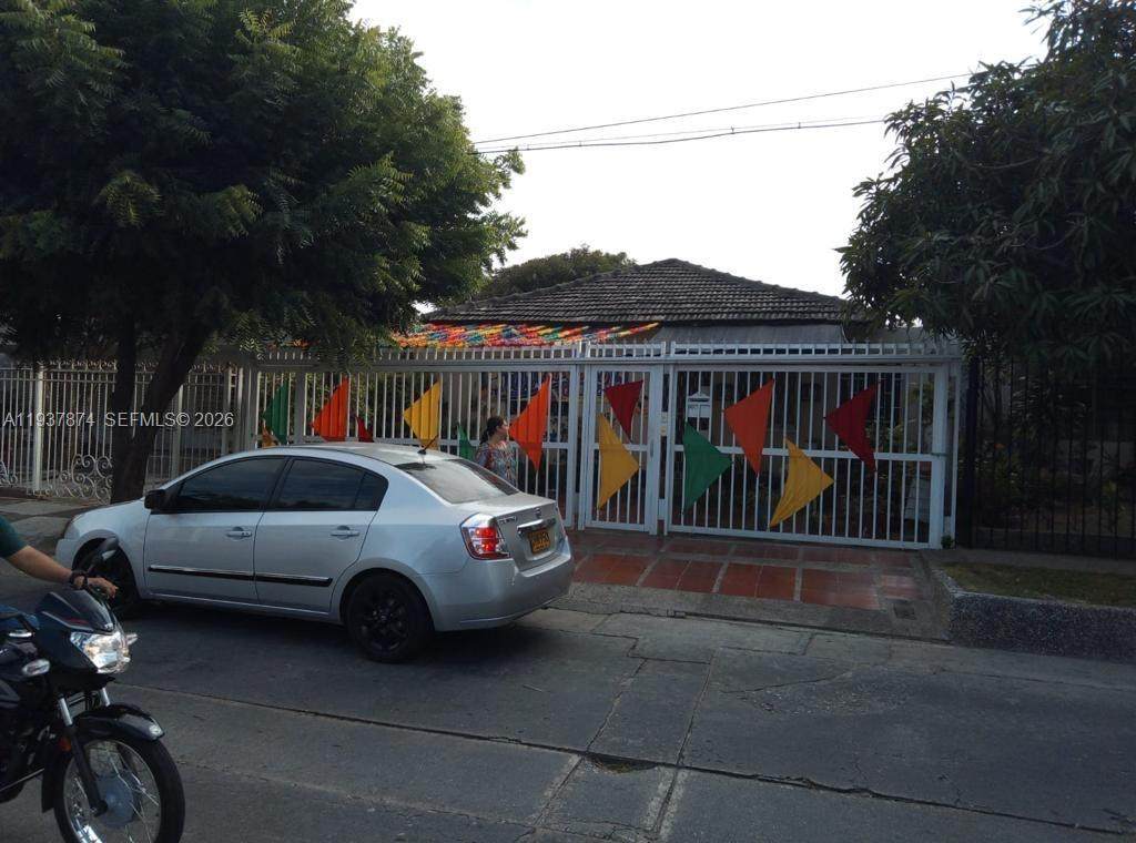 Cra 73 80 61 - Photo 1