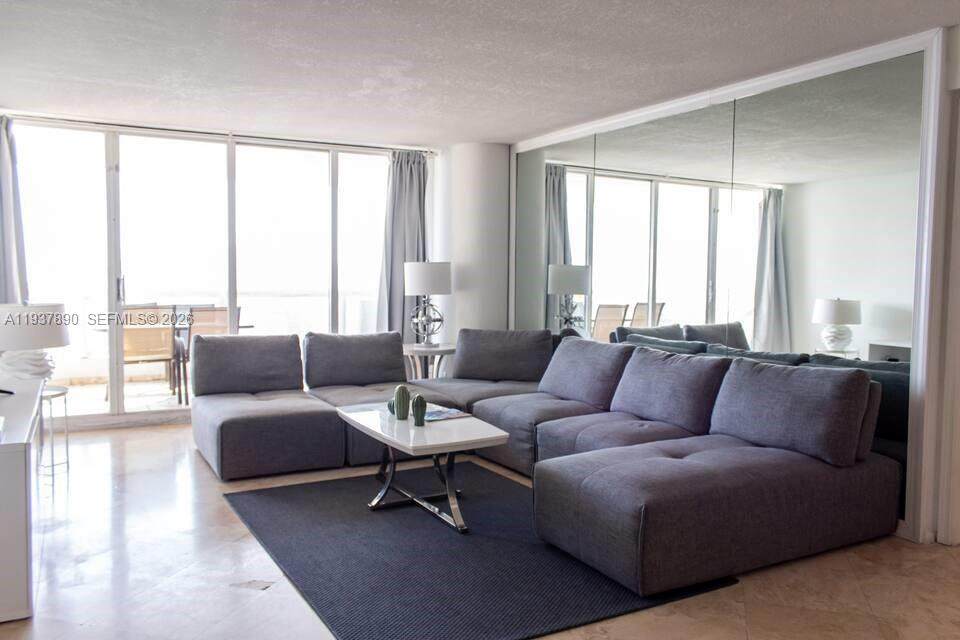 1717 Bayshore Dr - Photo 1