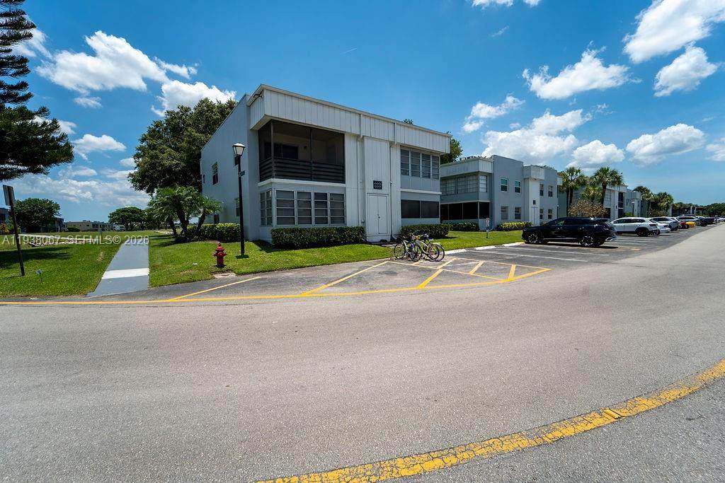 938 Normandy T - Photo 1