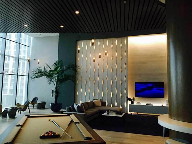 460 28th St - Photo 1