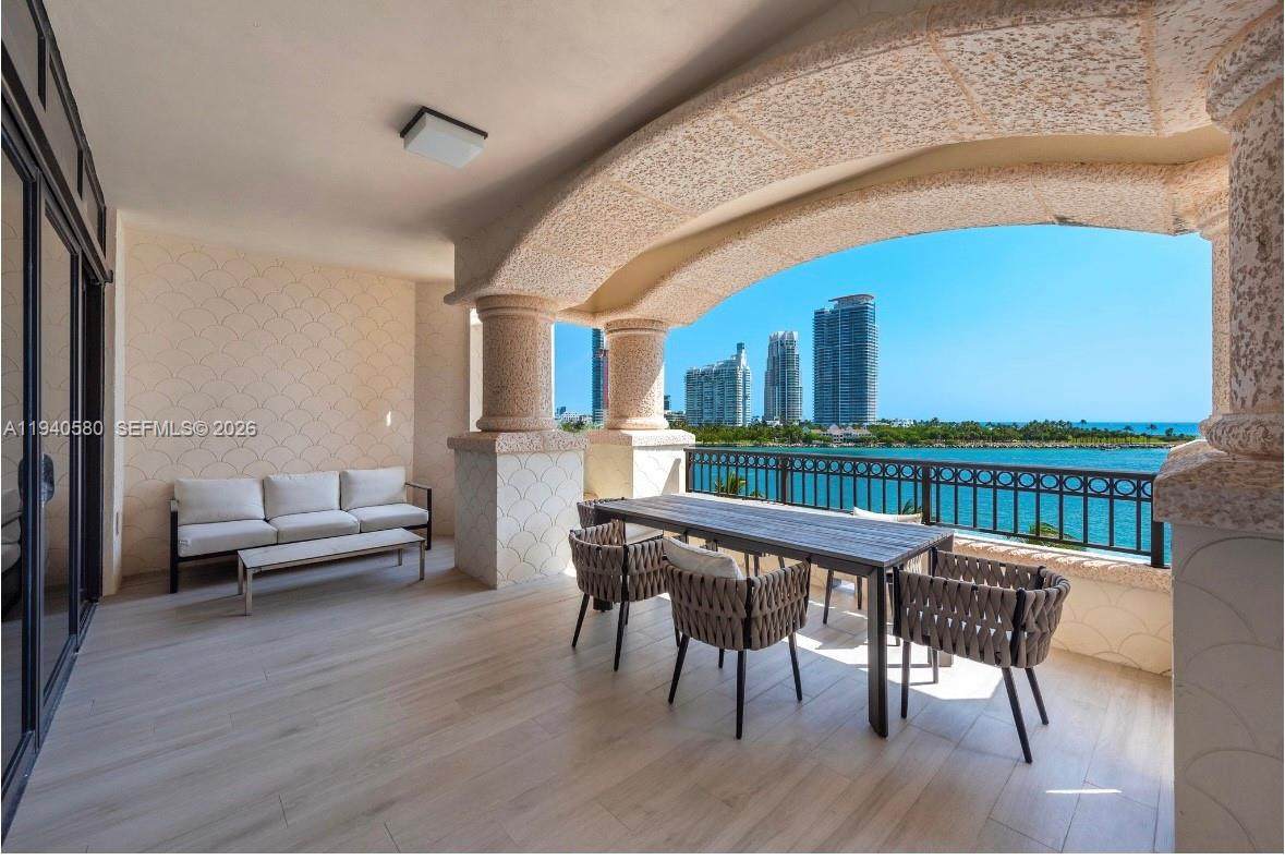 https://bt-photos.global.ssl.fastly.net/miami/orig_boomver_1_A11940580-2.jpg