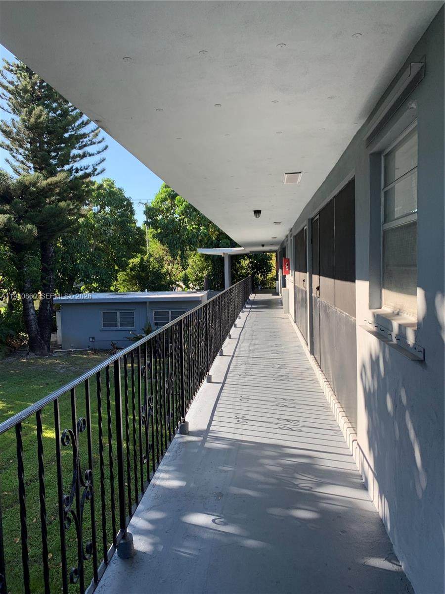 2612 Johnson St - Photo 1