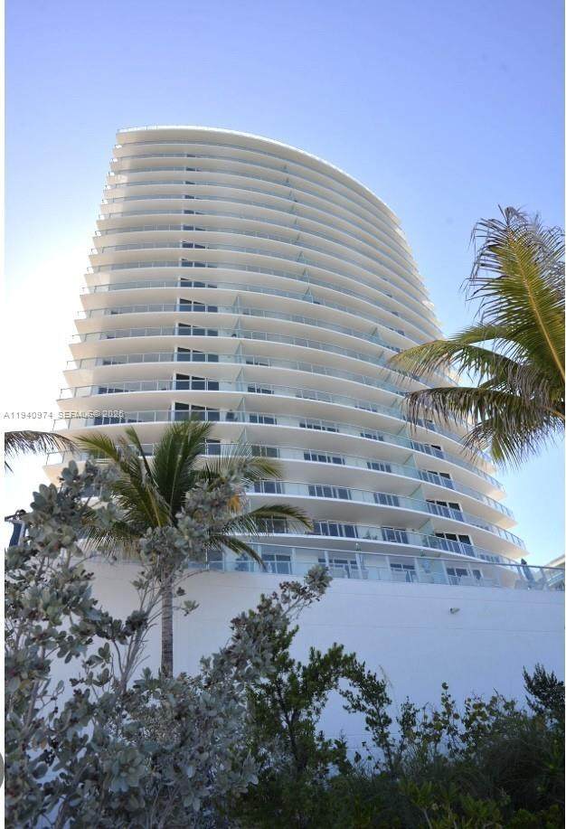 3951 Ocean Dr - Photo 1