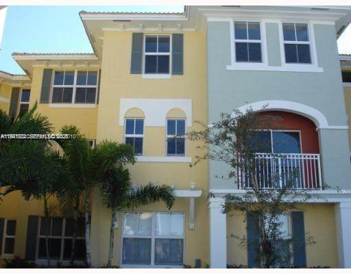 11102 83rd St - Photo 1