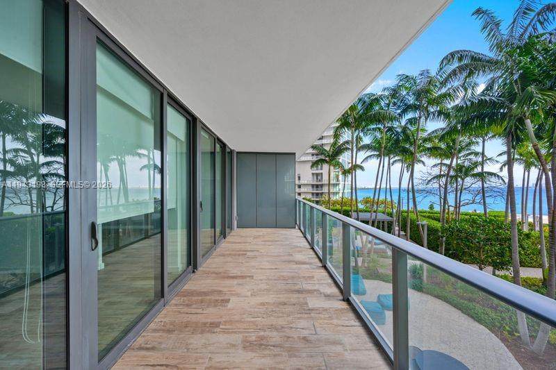 https://bt-photos.global.ssl.fastly.net/miami/orig_boomver_1_A11943198-2.jpg