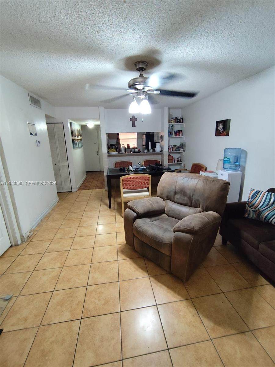 https://bt-photos.global.ssl.fastly.net/miami/orig_boomver_1_A11943368-2.jpg
