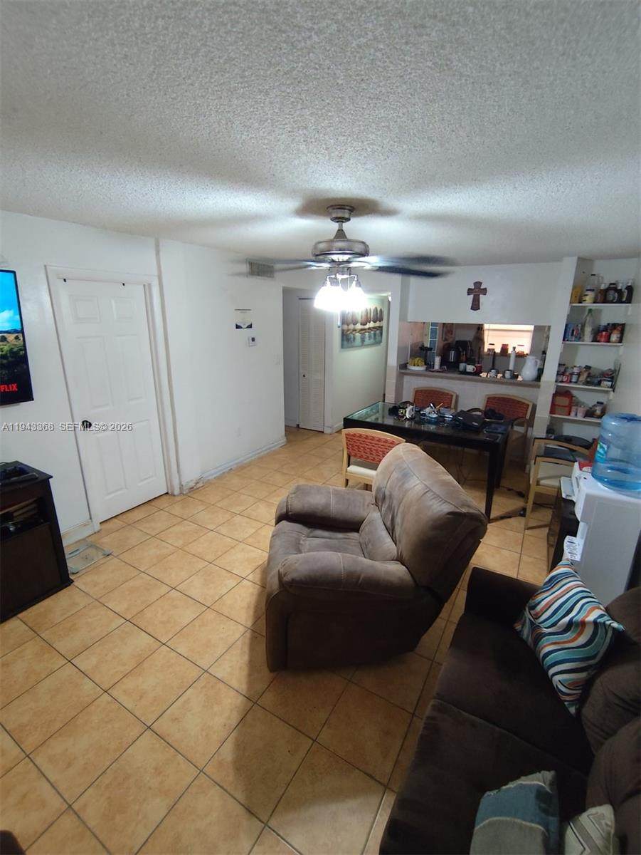 https://bt-photos.global.ssl.fastly.net/miami/orig_boomver_1_A11943368-2.jpg