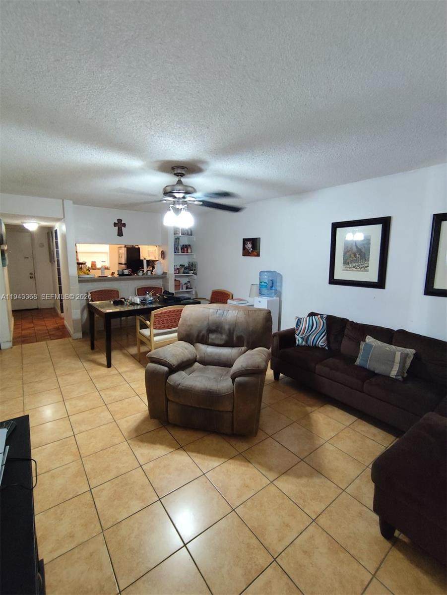 https://bt-photos.global.ssl.fastly.net/miami/orig_boomver_1_A11943368-2.jpg