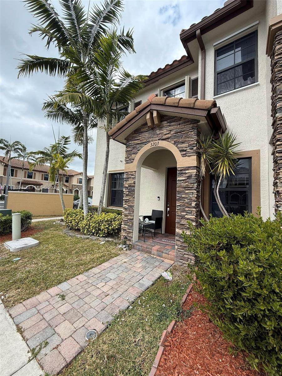 https://bt-photos.global.ssl.fastly.net/miami/orig_boomver_1_A11943391-2.jpg