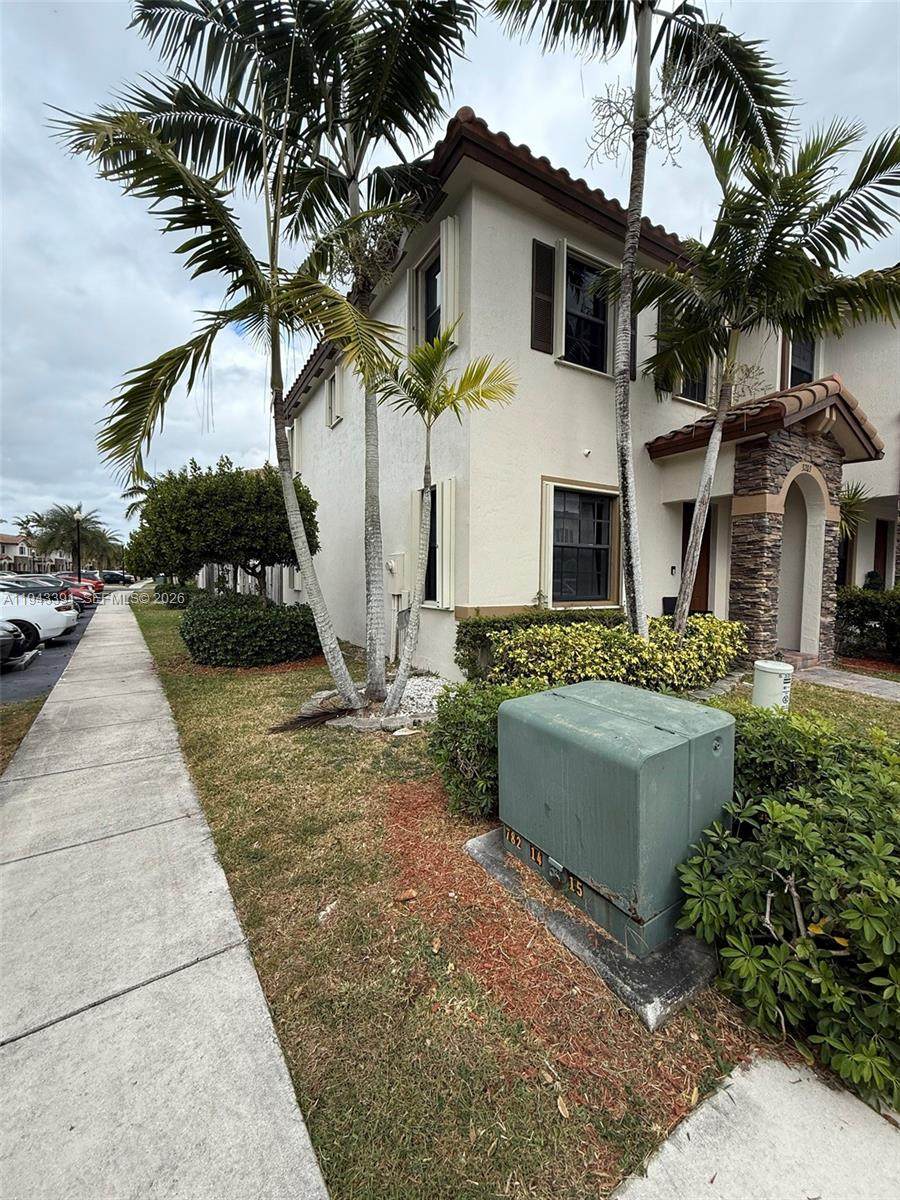 https://bt-photos.global.ssl.fastly.net/miami/orig_boomver_1_A11943391-2.jpg