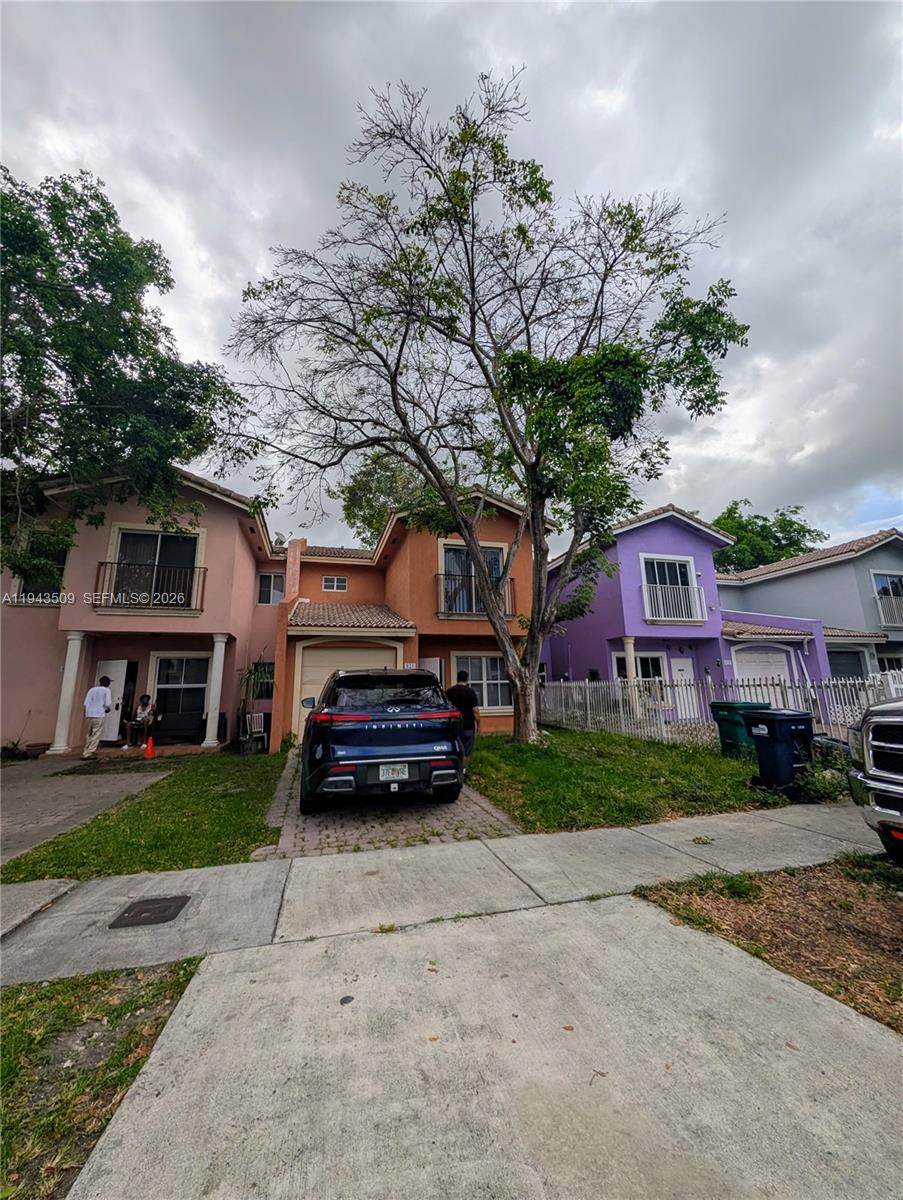 https://bt-photos.global.ssl.fastly.net/miami/orig_boomver_1_A11943509-2.jpg