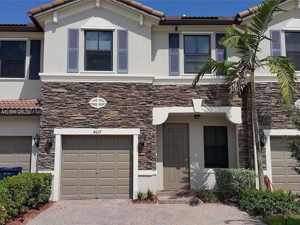 4217 164th Ct - Photo 1