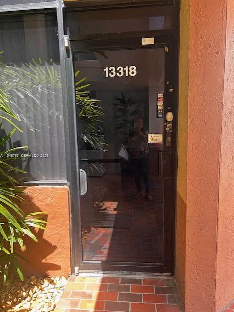 13318 128th St - Photo 1