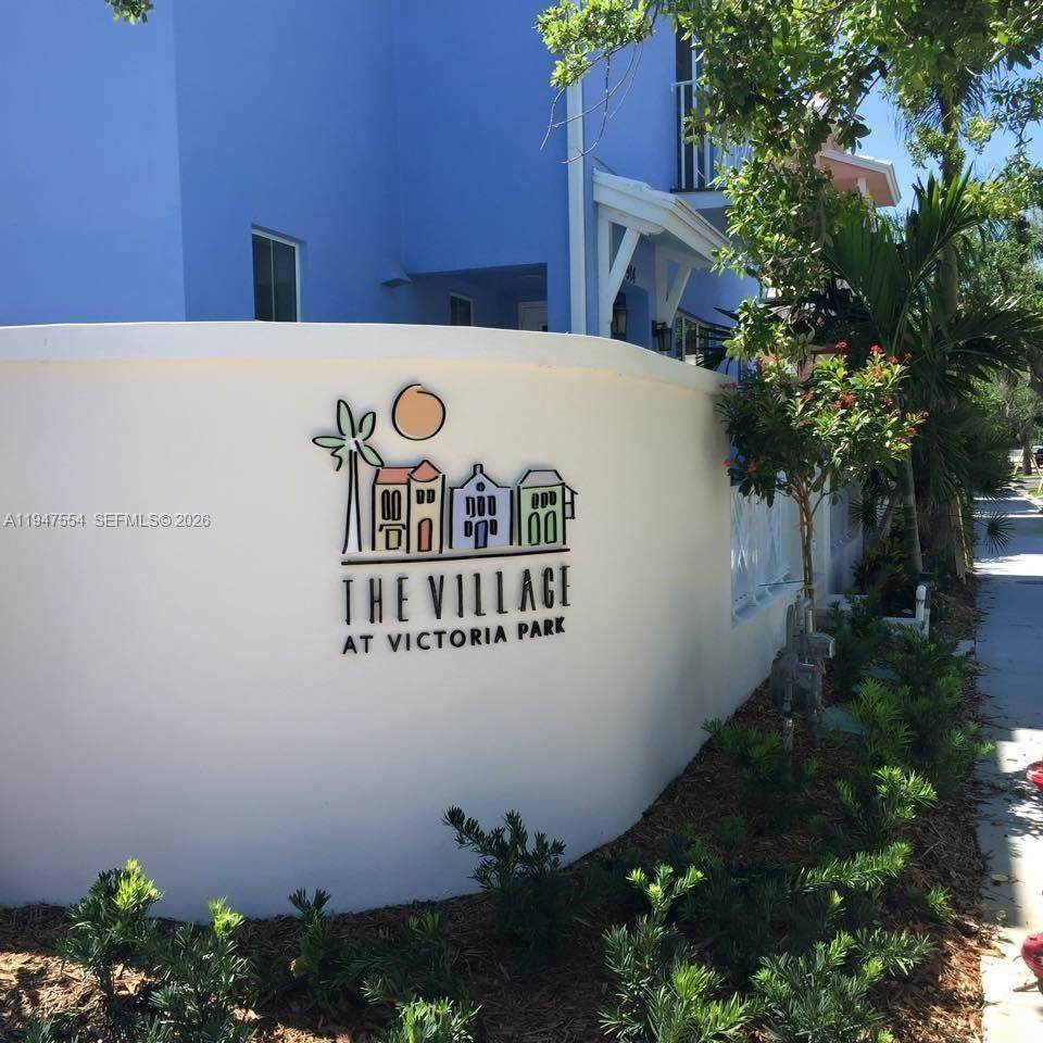 918 17th Way - Photo 1