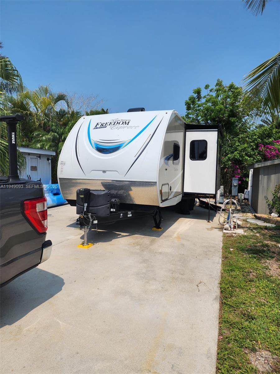 https://bt-photos.global.ssl.fastly.net/miami/1280_boomver_1_A11949093-2.jpg