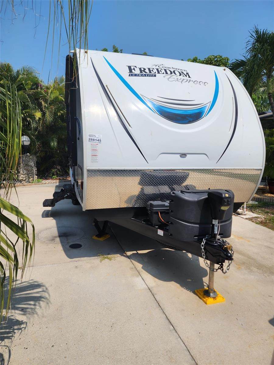 https://bt-photos.global.ssl.fastly.net/miami/1280_boomver_1_A11949093-2.jpg