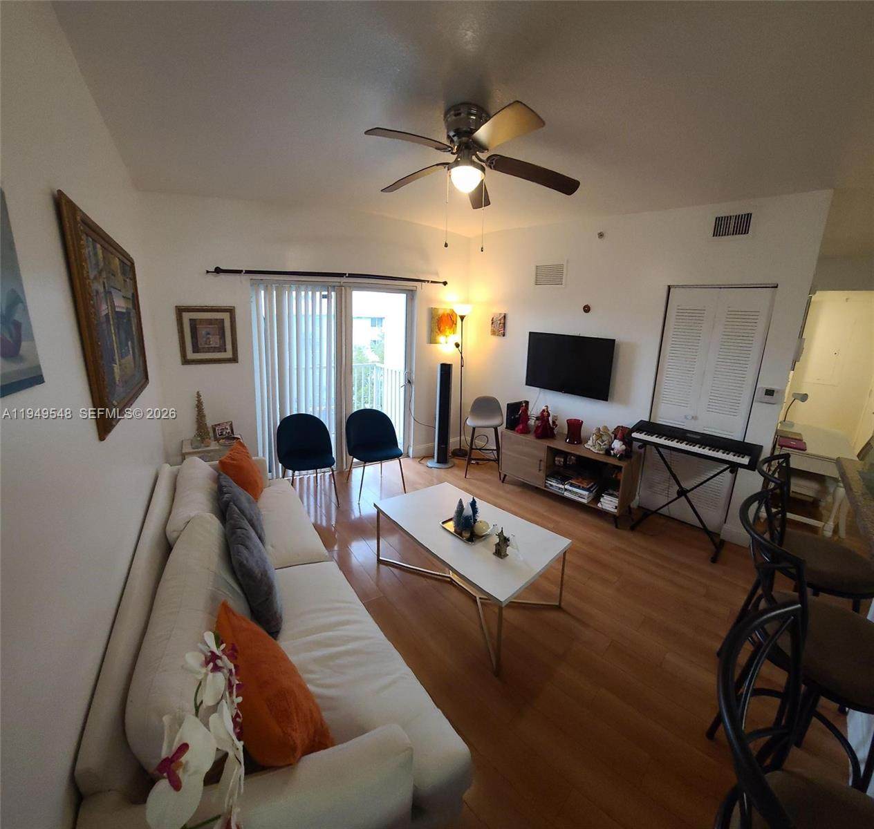 https://bt-photos.global.ssl.fastly.net/miami/1280_boomver_1_A11949548-2.jpg