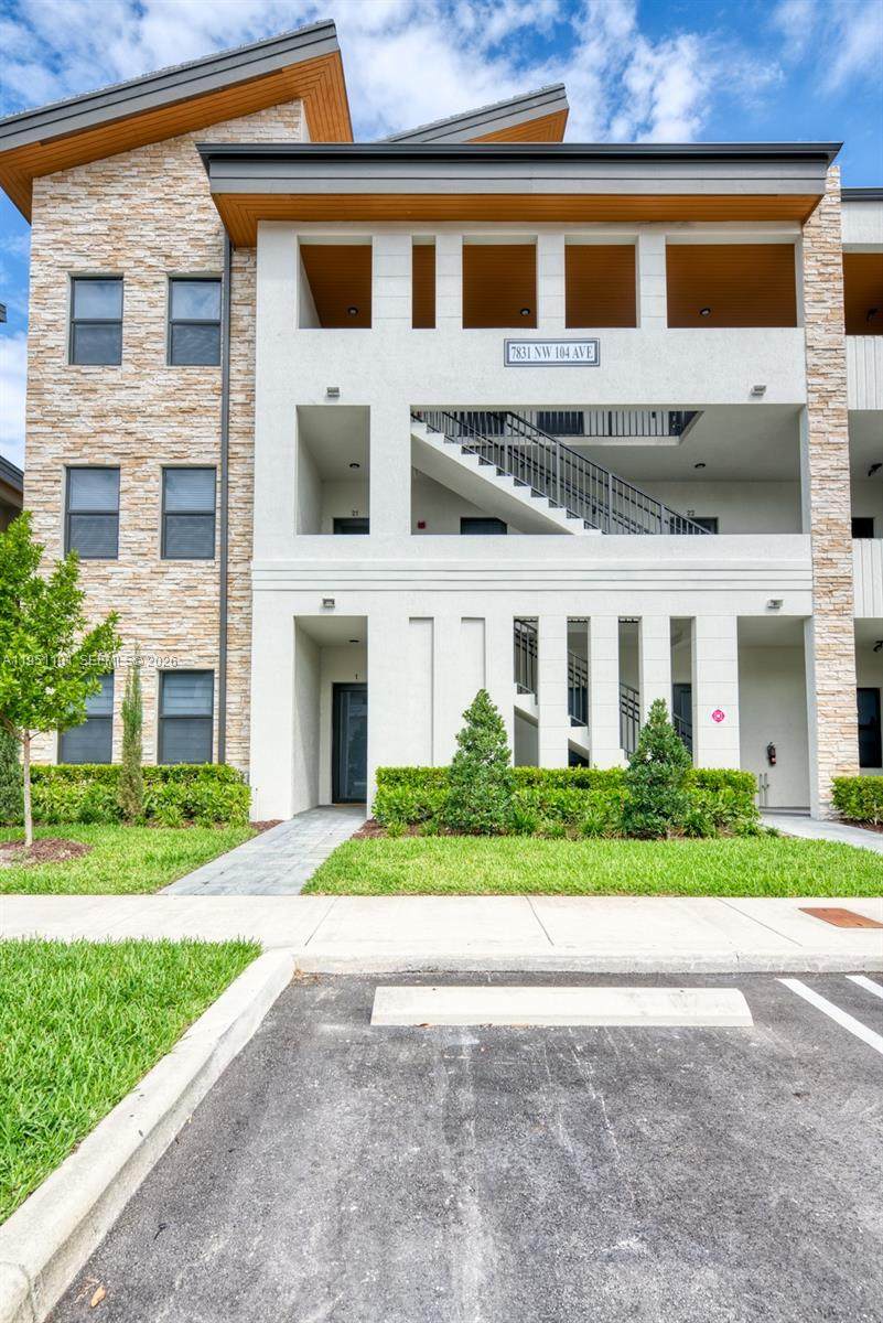 7831 104th Ave - Photo 1
