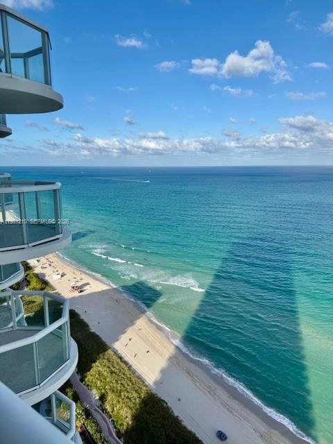 https://bt-photos.global.ssl.fastly.net/miami/1280_boomver_1_A11951210-2.jpg