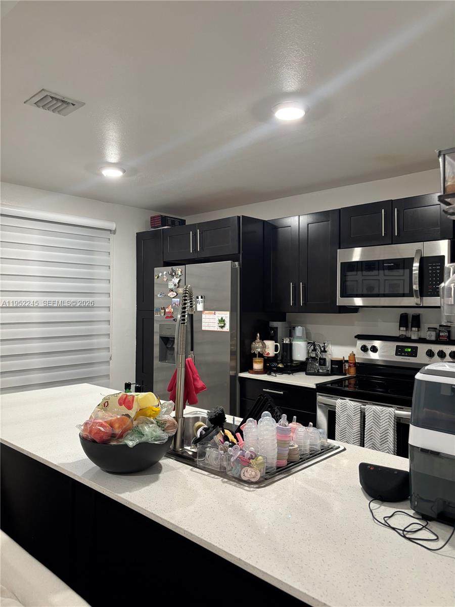 https://bt-photos.global.ssl.fastly.net/miami/1280_boomver_1_A11952245-2.jpg