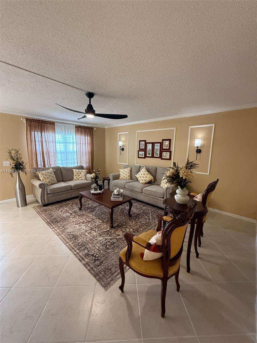 https://bt-photos.global.ssl.fastly.net/miami/1280_boomver_1_A11952441-2.jpg