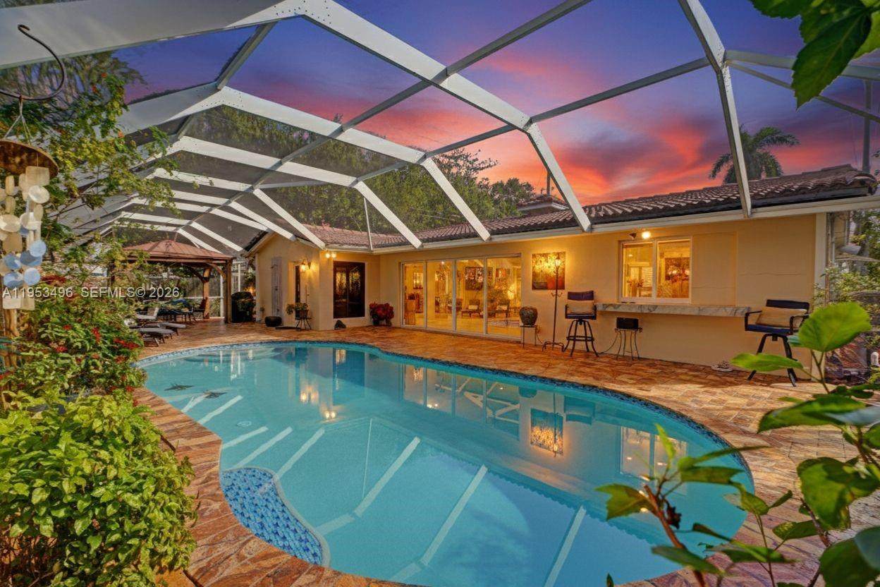 1237 Garfield St - Photo 1