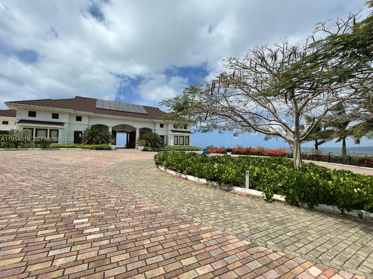 https://bt-photos.global.ssl.fastly.net/miami/orig_boomver_1_A11954019-2.jpg