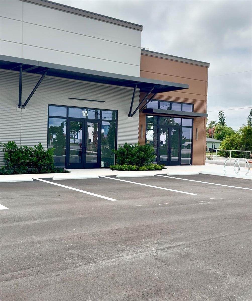 8156 Alico Rd - Photo 1