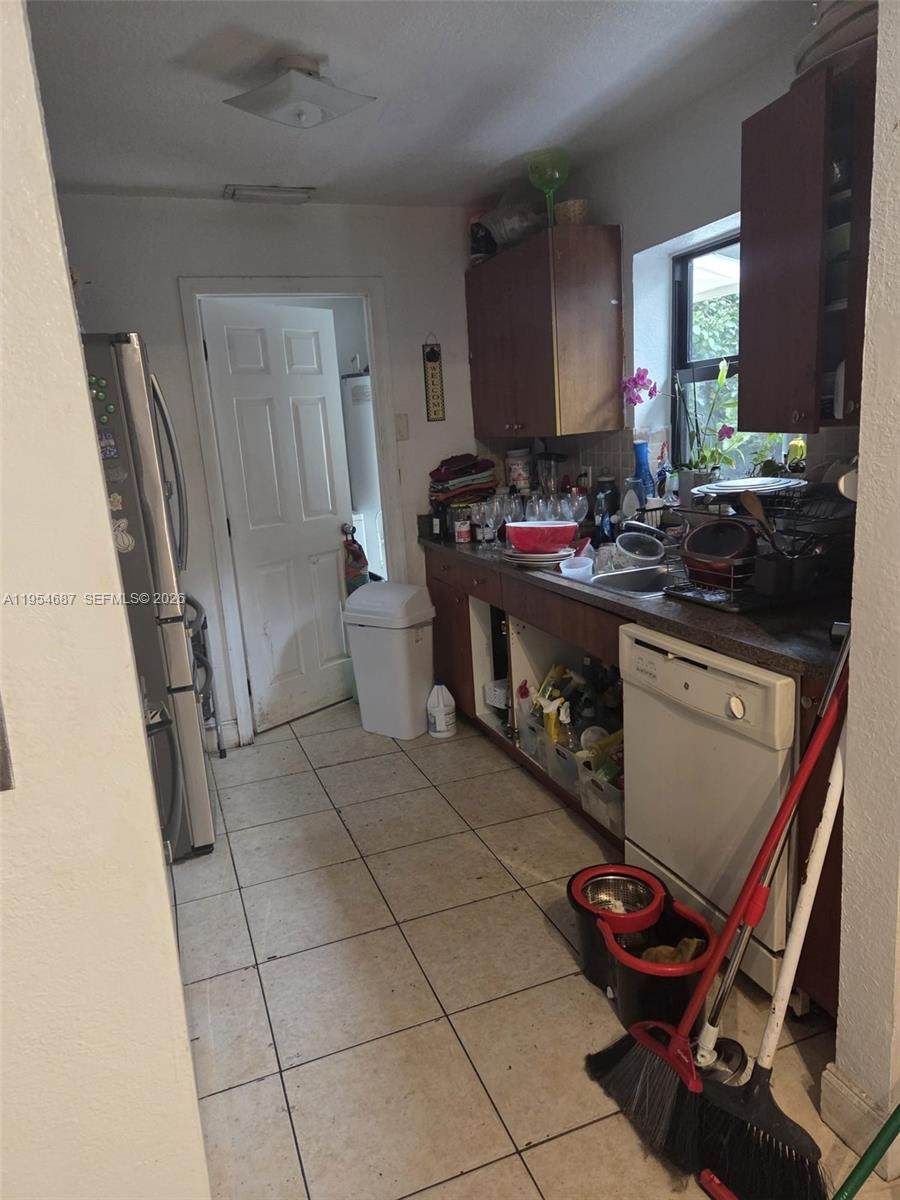 https://bt-photos.global.ssl.fastly.net/miami/1280_boomver_1_A11954687-2.jpg