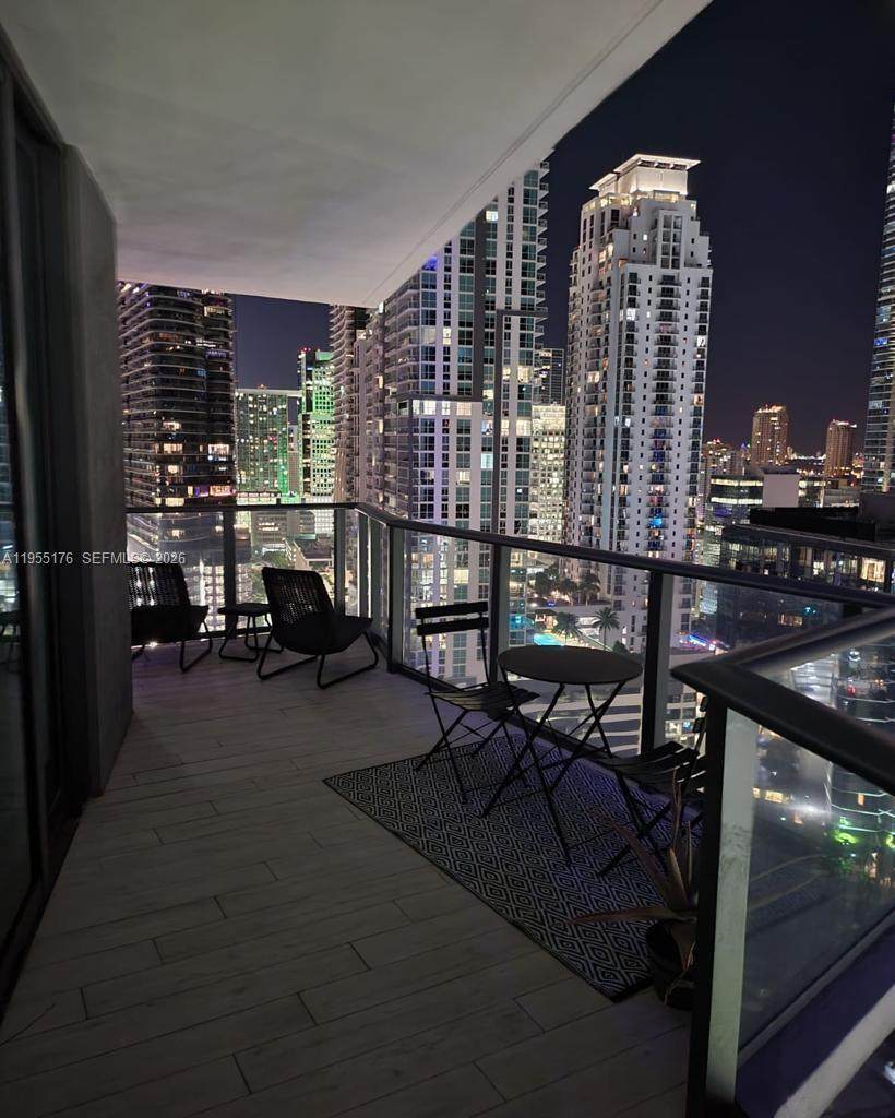 https://bt-photos.global.ssl.fastly.net/miami/orig_boomver_1_A11955176-2.jpg