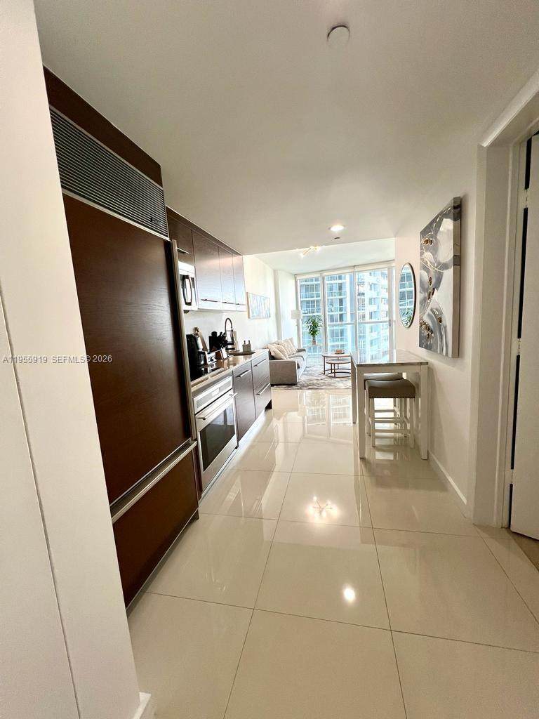 https://bt-photos.global.ssl.fastly.net/miami/1280_boomver_1_A11955919-2.jpg