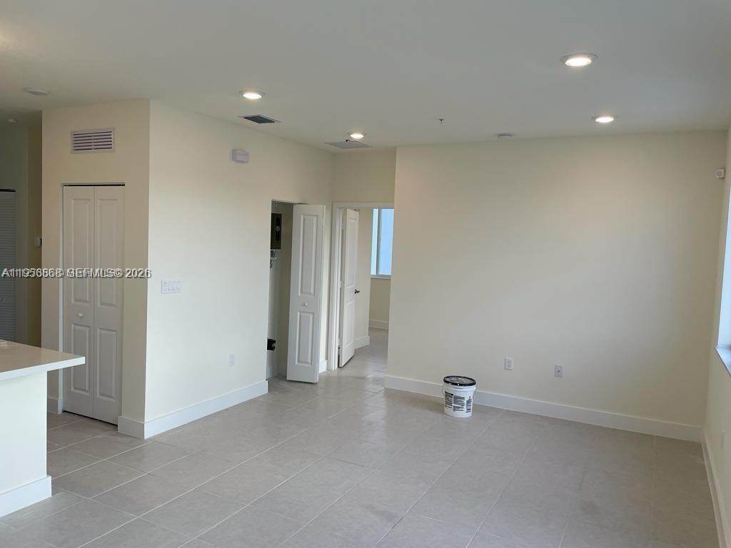 https://bt-photos.global.ssl.fastly.net/miami/orig_boomver_1_A11956868-2.jpg