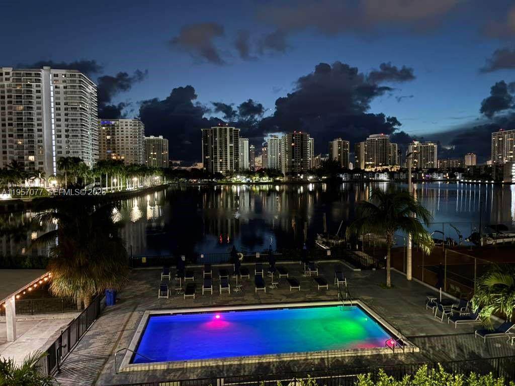 https://bt-photos.global.ssl.fastly.net/miami/1280_boomver_1_A11957077-2.jpg