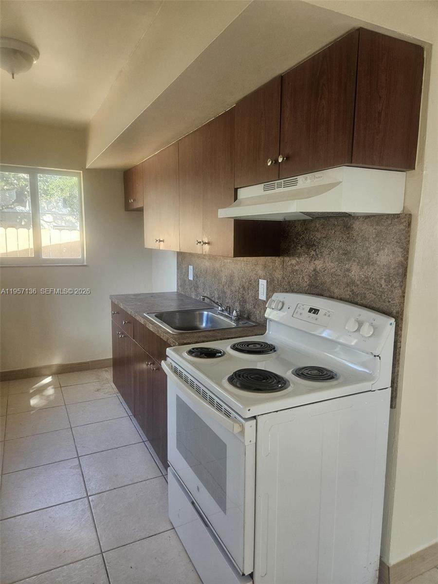 2230 Madison St - Photo 1