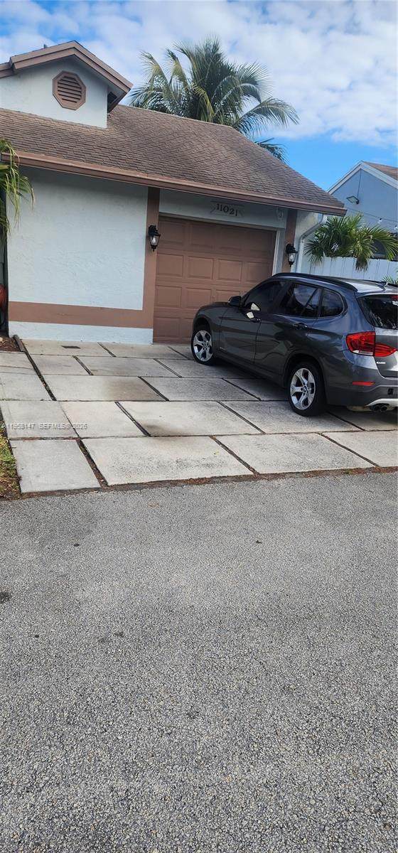 11021 13th St - Photo 1