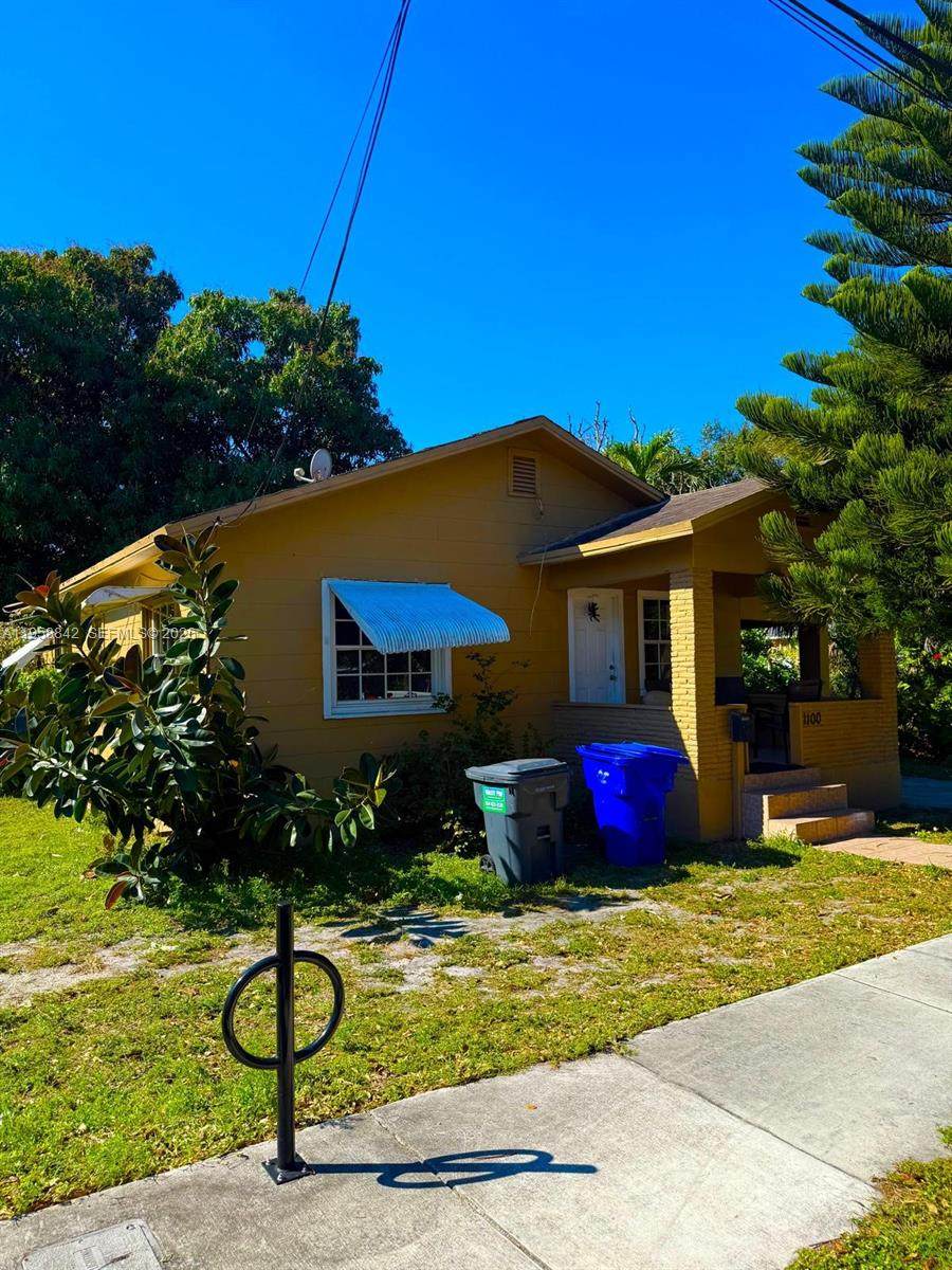 1100 24th Ave - Photo 1