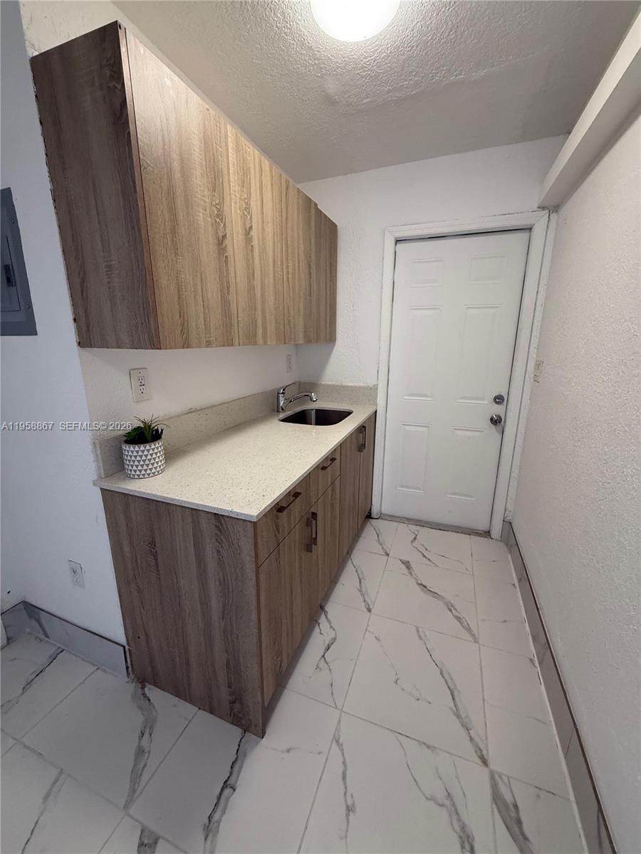https://bt-photos.global.ssl.fastly.net/miami/orig_boomver_1_A11958867-2.jpg