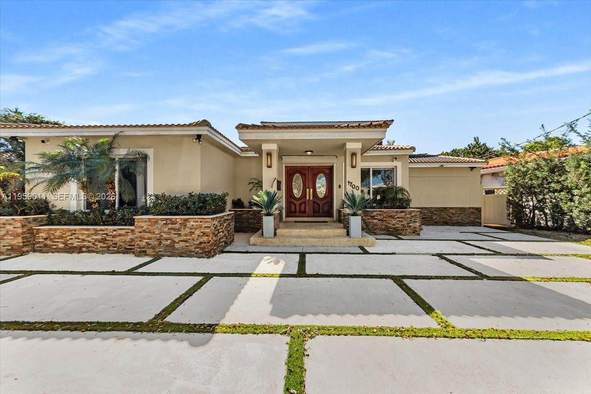 1700 Cleveland Rd - Photo 1