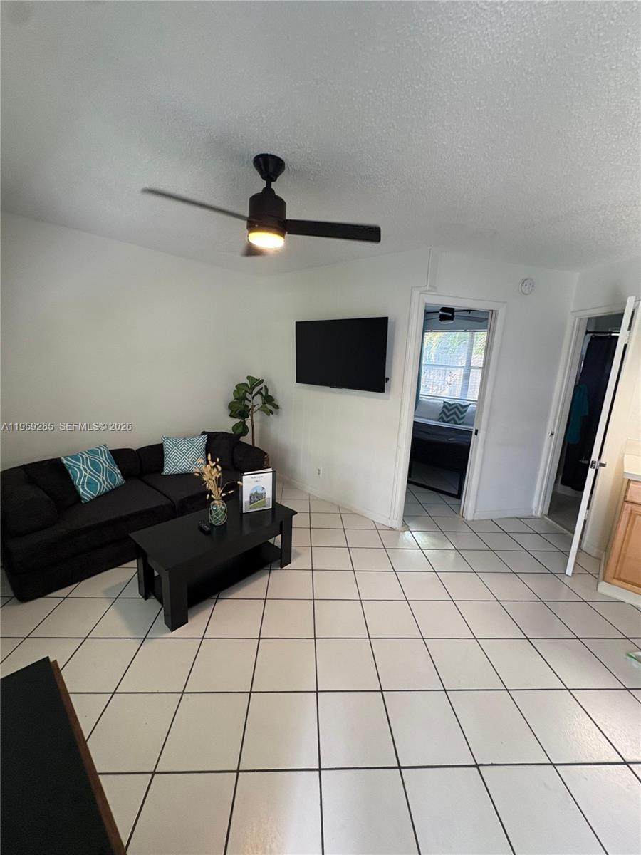 https://bt-photos.global.ssl.fastly.net/miami/orig_boomver_1_A11959285-2.jpg