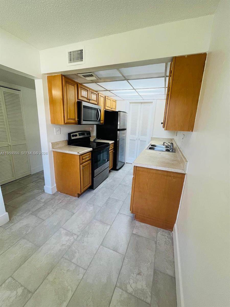 https://bt-photos.global.ssl.fastly.net/miami/1280_boomver_2_A11959350-2.jpg
