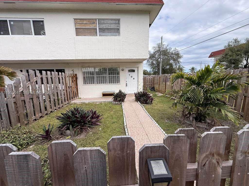 1520 151st St - Photo 1