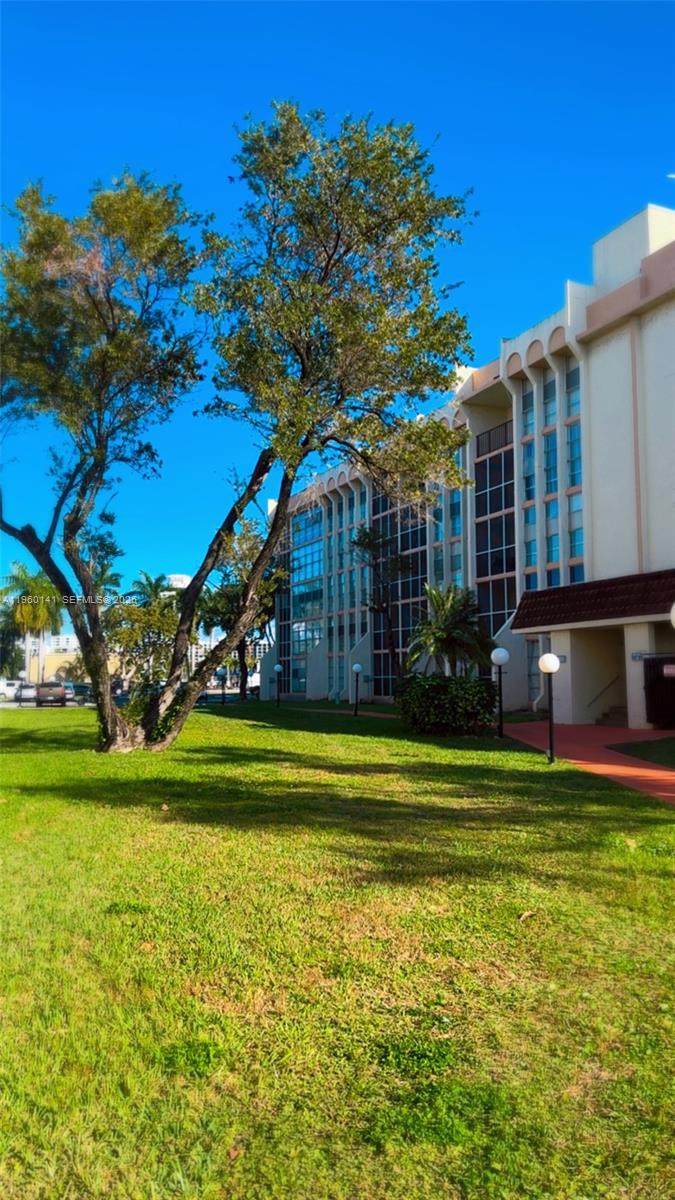https://bt-photos.global.ssl.fastly.net/miami/1280_boomver_1_A11960141-2.jpg