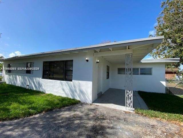 411 22nd Ave - Photo 1