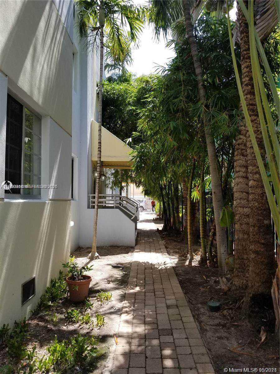 https://bt-photos.global.ssl.fastly.net/miami/1280_boomver_1_A11960318-2.jpg